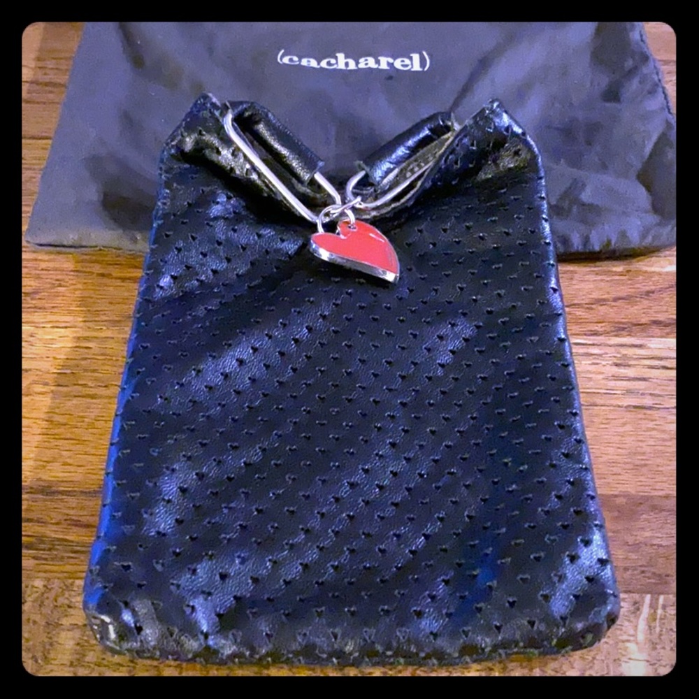 CACHAREL PARIS HEART POUCH - BLACK LAMBSKIN